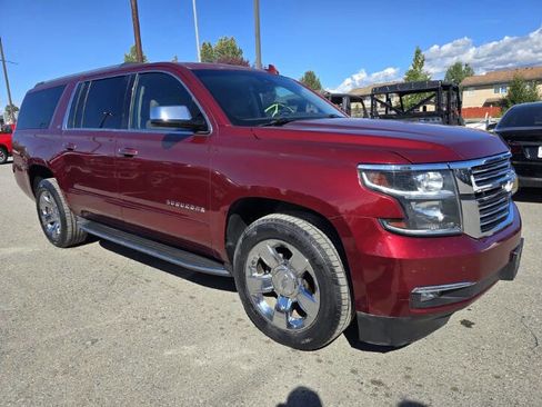 Used 2016 Chevrolet Suburban LTZ image 3