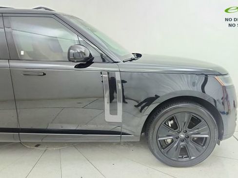 Used 2024 Land Rover Range Rover SE AWD/4WD image 7