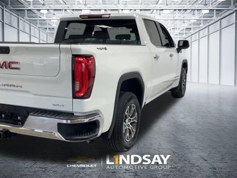 Used 2026 GMC Sierra 1500 SLT AWD/4WD image 9