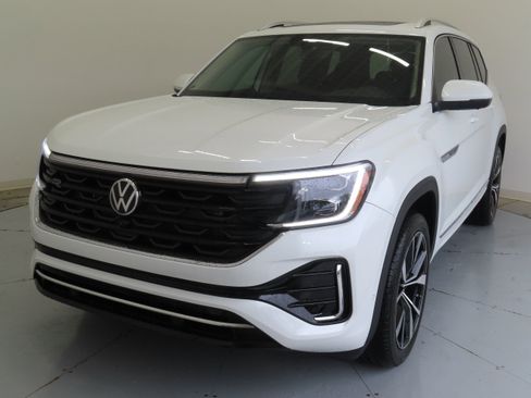 New 2026 Volkswagen Atlas SEL Premium R-Line AWD/4WD image 9