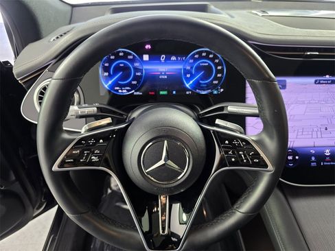 Certified 2023 Mercedes-Benz EQS 580 4MATIC SUV image 18