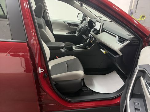 New 2025 Toyota RAV4 XLE image 32