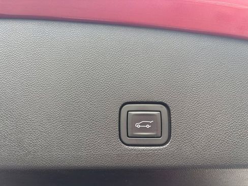 Certified 2023 Cadillac XT6 Premium Luxury w/ Technology Package AWD/4WD image 19