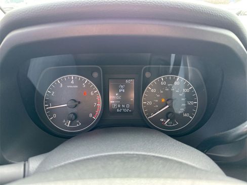 Used 2018 Nissan Titan S image 12