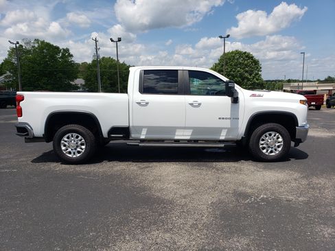 Used 2023 Chevrolet Silverado 2500 LT w/ Convenience Package AWD/4WD image 5