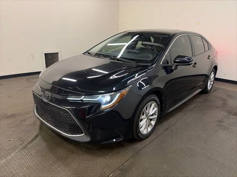 Used 2020 Toyota Corolla XLE image 5