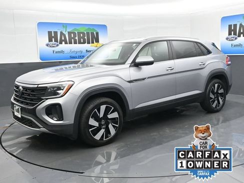 Used 2024 Volkswagen Atlas Cross Sport SE FWD image 1