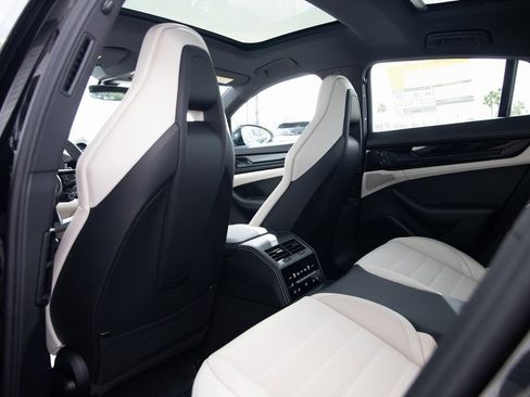 New 2026 Porsche Panamera 4 image 21