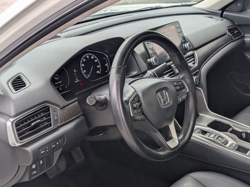 Used 2021 Honda Accord Touring image 12
