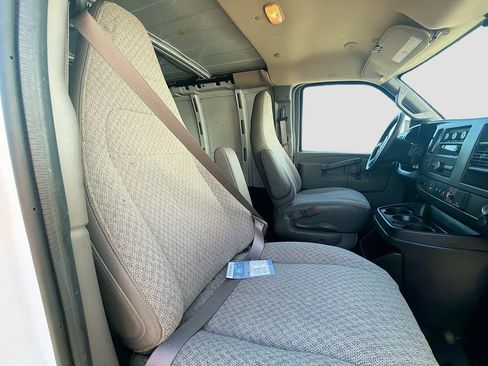 Used 2025 Chevrolet Express 3500 Extended w/ Driver Convenience Package RWD image 23