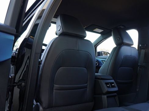 New 2025 Chevrolet Equinox EV LT image 27