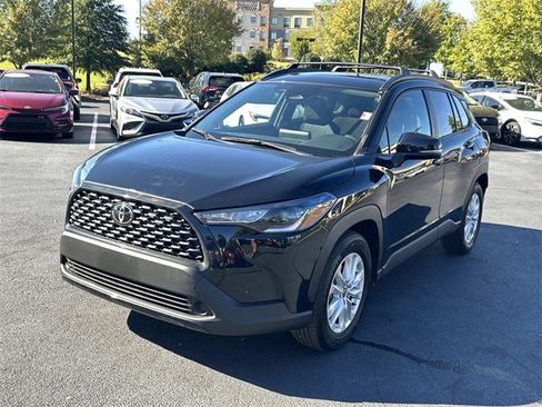 Used 2023 Toyota Corolla Cross LE image 8