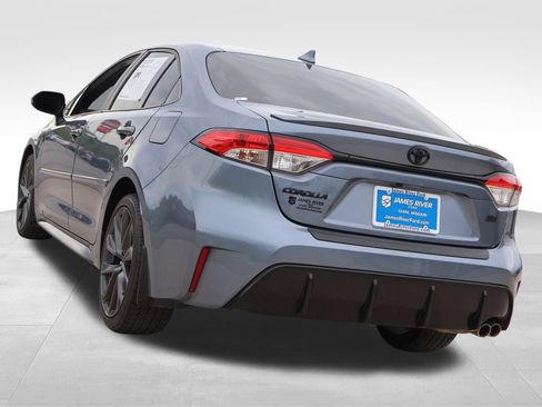 Used 2024 Toyota Corolla SE FWD image 3