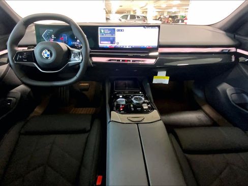 New 2026 BMW 530i xDrive w/ Premium Package image 5