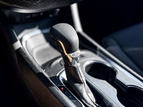 Used 2024 Chevrolet Malibu LT image 15