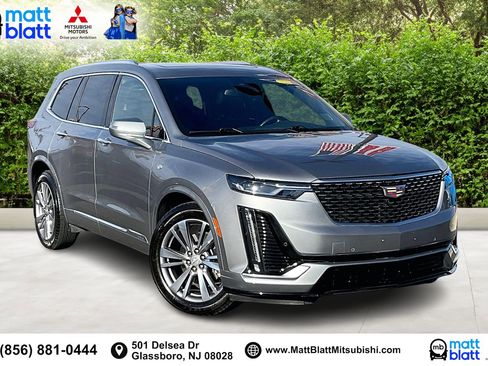 Used 2025 Cadillac XT6 Premium Luxury image 2