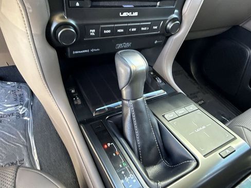 Used 2023 Lexus GX 460 Premium w/ Accessory Package image 20