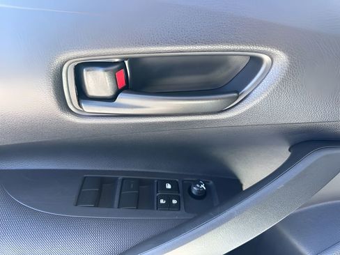 Used 2025 Toyota Corolla LE image 22