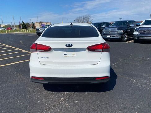 Used 2017 Kia Forte LX image 8