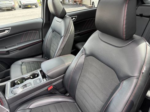 Used 2023 Ford Edge ST-Line w/ Cargo Accessory Package image 10