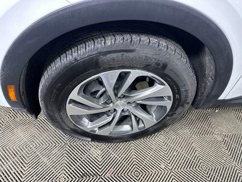 Used 2021 Buick Envision Essence w/ Technology Package I image 10