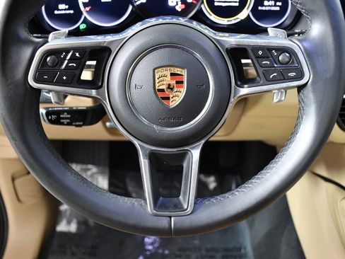 Used 2019 Porsche Cayenne image 10