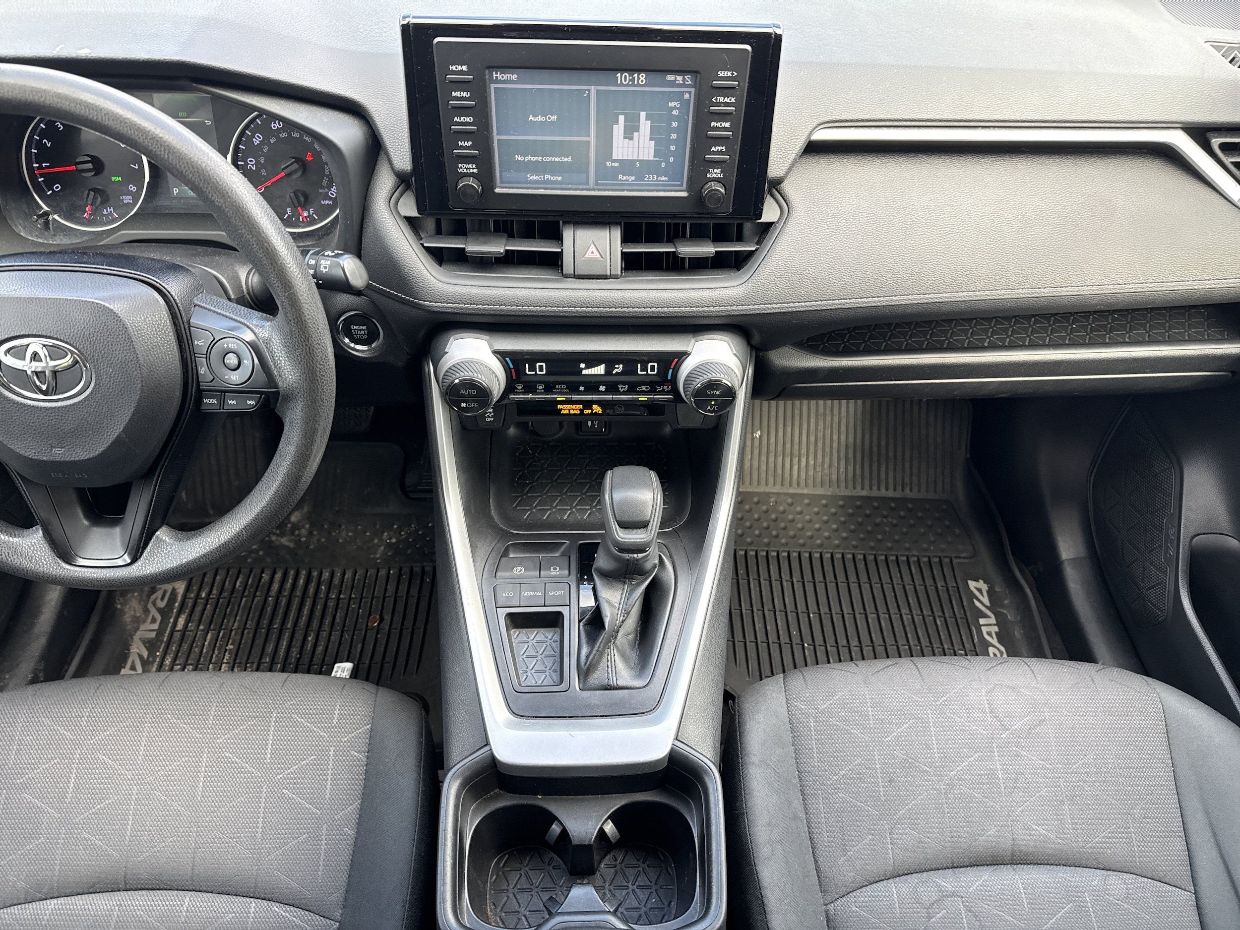 Used 2019 Toyota RAV4 XLE FWD image 18