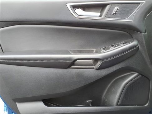 Used 2023 Ford Edge SEL w/ Convenience Package image 11