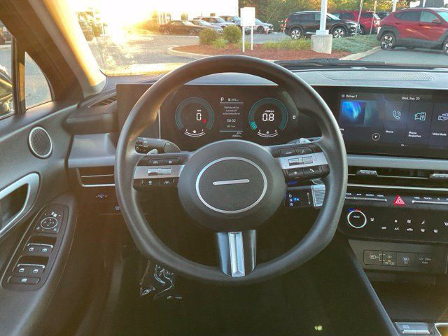 Used 2025 Hyundai Sonata SEL FWD image 15