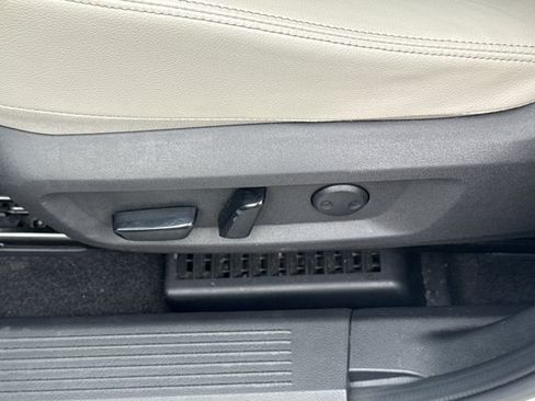 Certified 2023 Nissan Rogue SL AWD/4WD image 16
