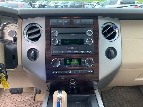 Used 2014 Ford Expedition EL XLT w/ Equipment Group 202A AWD/4WD image 32