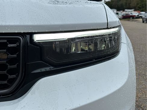 New 2025 Jeep Grand Cherokee L Summit image 9