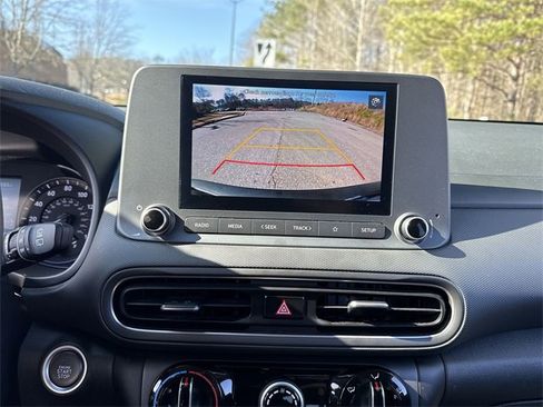 Used 2023 Hyundai Kona SEL image 25
