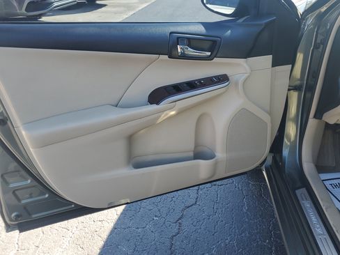 Used 2012 Toyota Camry XLE image 15