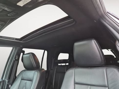 Used 2016 Ford Expedition Limited AWD/4WD image 12
