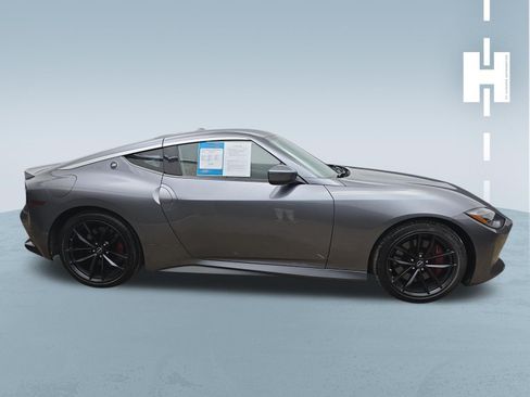 Used 2024 Nissan Z Performance w/ Floor Mat Package RWD image 3