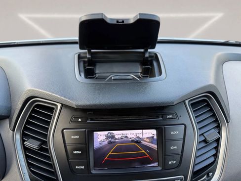 Used 2017 Hyundai Santa Fe Sport image 15