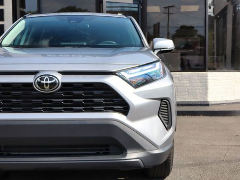 Used 2022 Toyota RAV4 XLE w/ Convenience Package AWD/4WD image 9