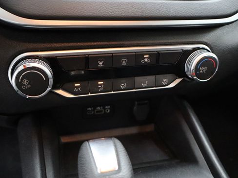 Used 2022 Nissan Altima 2.5 SV FWD image 21