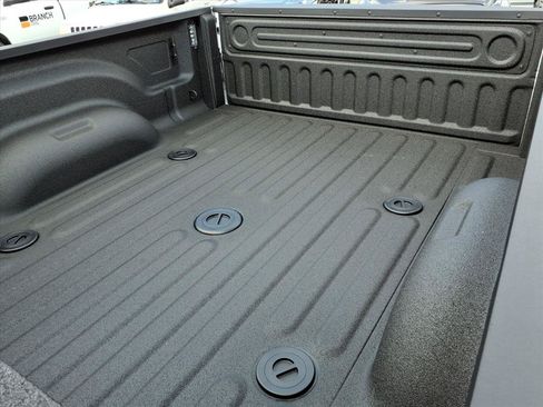 New 2026 RAM 2500 Laramie AWD/4WD image 11