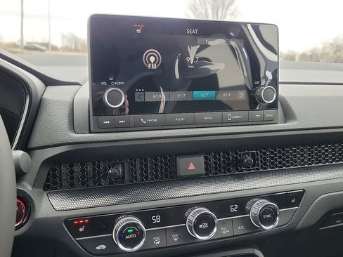 Used 2023 Honda CR-V Sport image 16