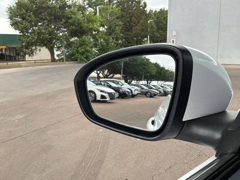 Used 2025 Nissan Sentra SV FWD image 18