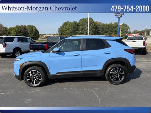 Used 2024 Chevrolet TrailBlazer LT w/ LT Cold Weather Package FWD image 8