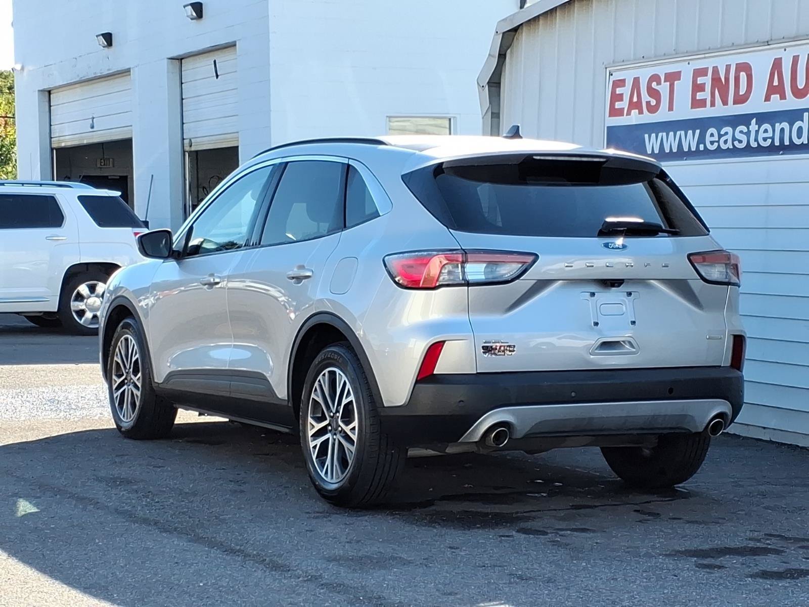 Used 2020 Ford Escape SEL FWD image 3
