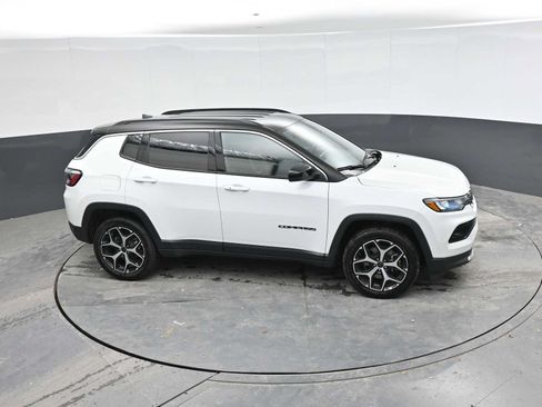 Used 2025 Jeep Compass Limited AWD/4WD image 20