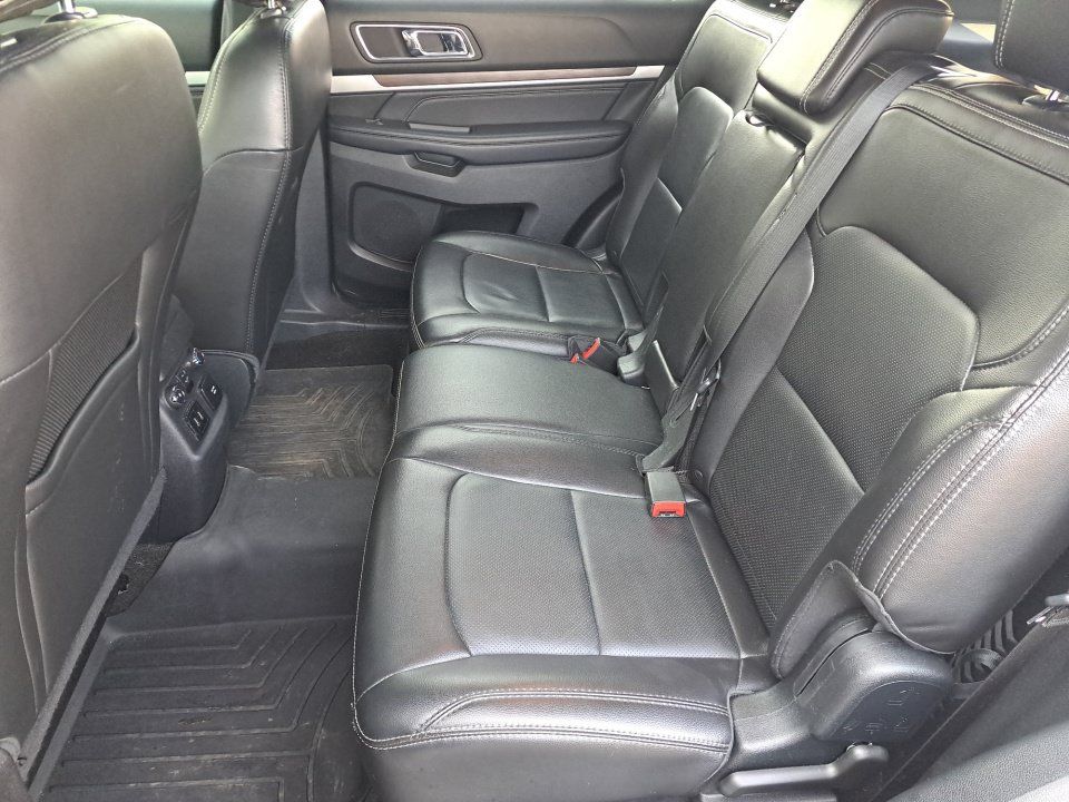Used 2018 Ford Explorer Limited AWD/4WD image 14