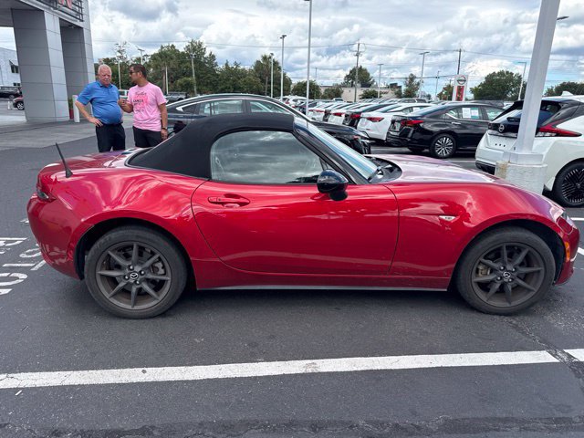 Used 2016 MAZDA MX-5 Miata Sport RWD image 9