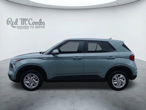 New 2026 Hyundai Venue SE image 2