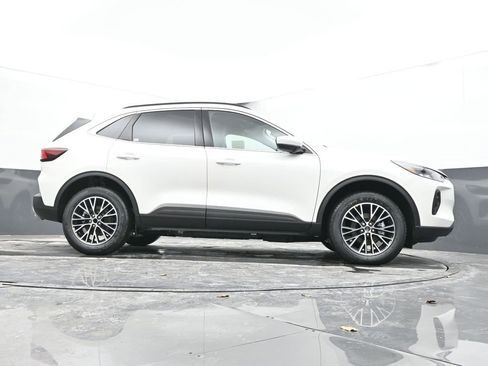 New 2026 Ford Escape SE FWD image 44