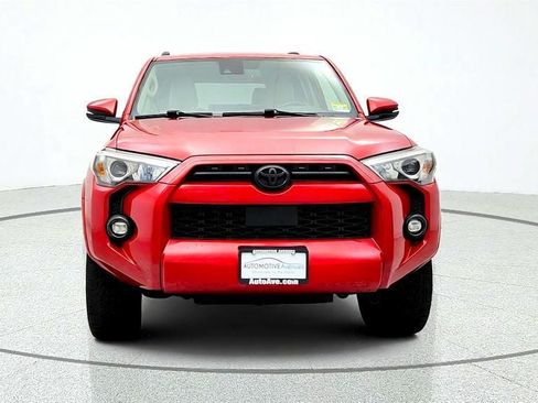 Used 2021 Toyota 4Runner SR5 Premium w/ Moonroof Package AWD/4WD image 2